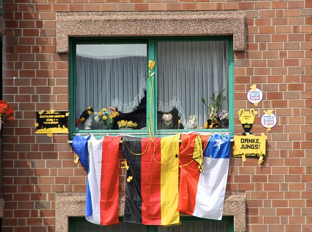 主优化词：塞维利亚客场几百强敌，表现出色